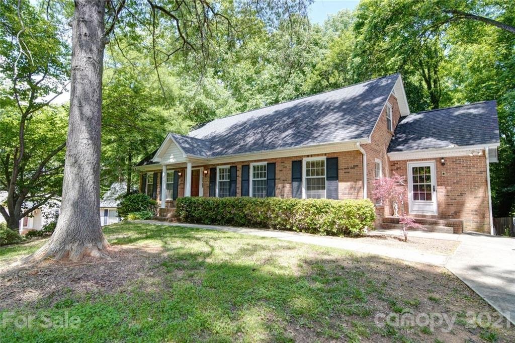 Property image 1 at 3020 Mount Vernon Drive, Gastonia, NC 28056