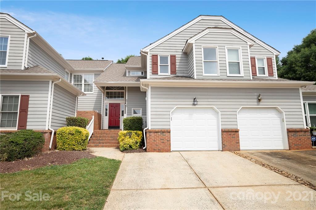 Property image 1 at 8729 Fox Chase Lane, Charlotte, NC 28269