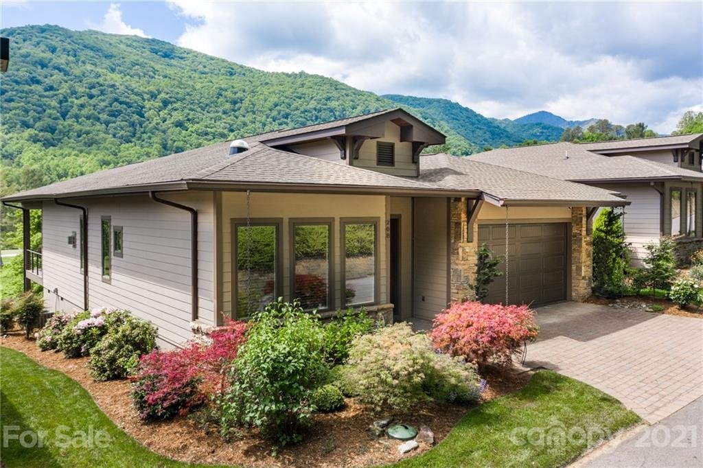 Property image 1 at 208 Alexander Drive, Maggie Valley, NC 28751