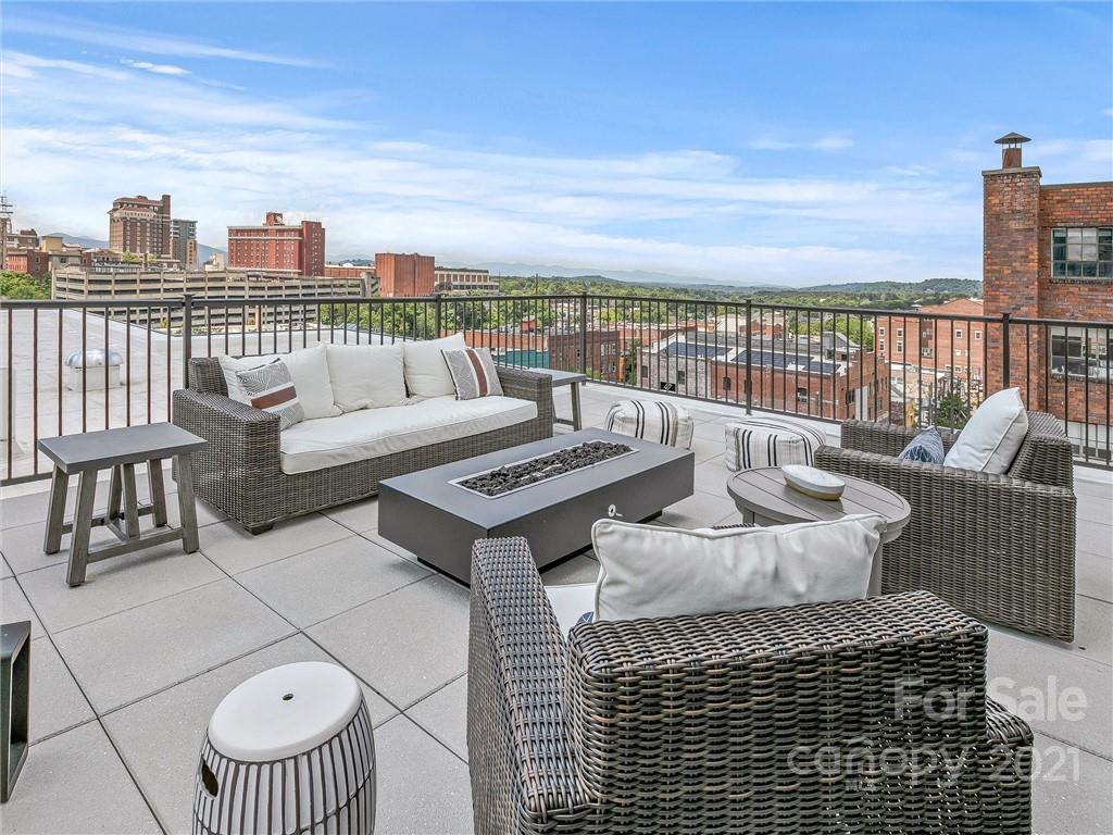 Property image 1 at 17 N Market Street, Asheville, NC 28801