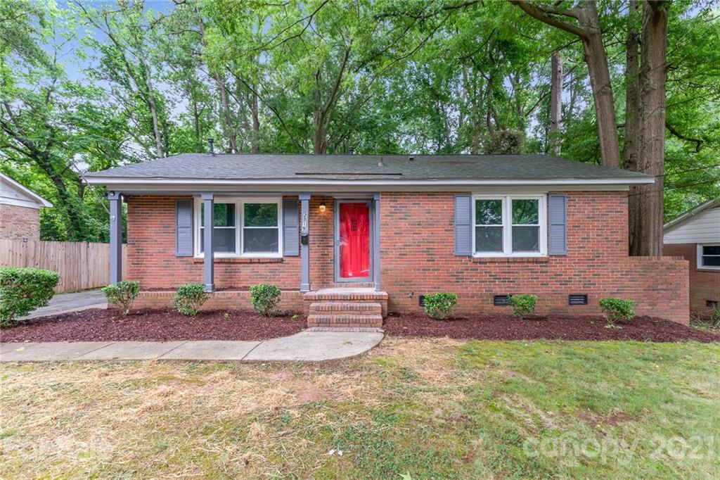 2819 Wedgefield Drive