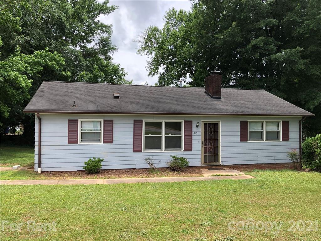 Property image 1 at 810 S Laurel Street, Lincolnton, NC 28092