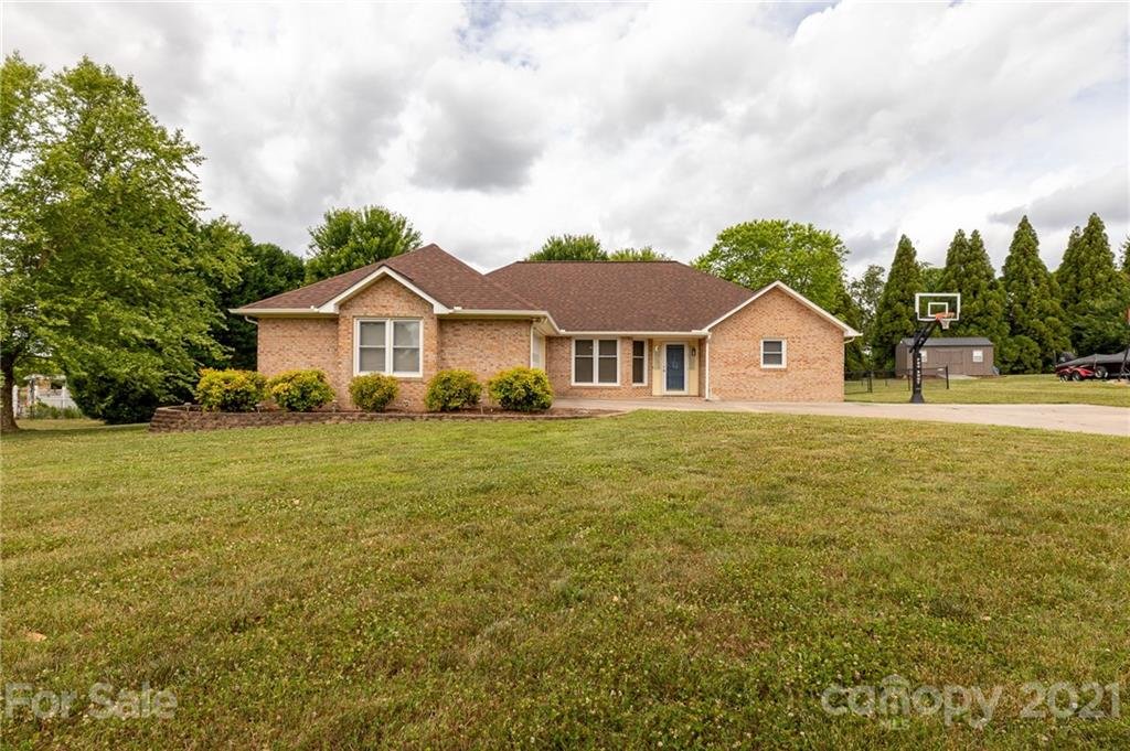 Property image 1 at 104 Country Creek Drive, Kings Mountain, NC 28086