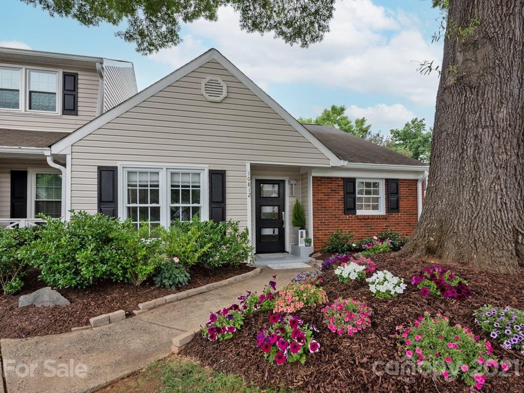 Property image 1 at 10812 Winterbourne Court, Charlotte, NC 28277