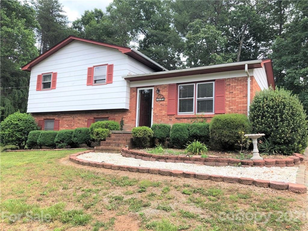 Property image 1 at 2480 23rd Avenue Place, Hickory, NC 28601