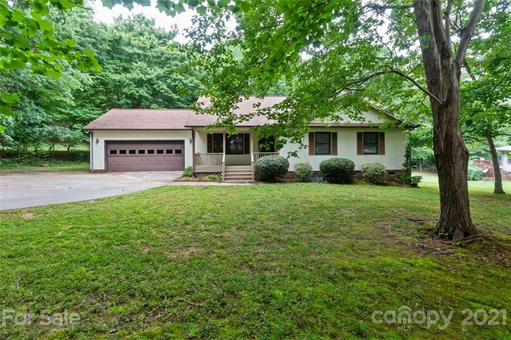 Property image 1 at 6887 Forest Manor Drive, Denver, NC 28037