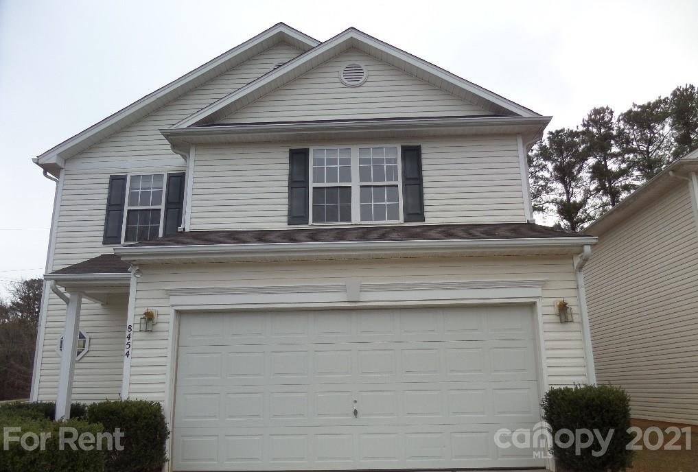 Property image 1 at 8454 Newfane Road, Charlotte, NC 28269