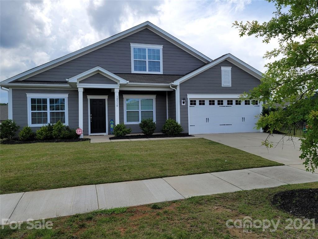 Property image 1 at 10510 Maggie May Lane, Charlotte, NC 28278