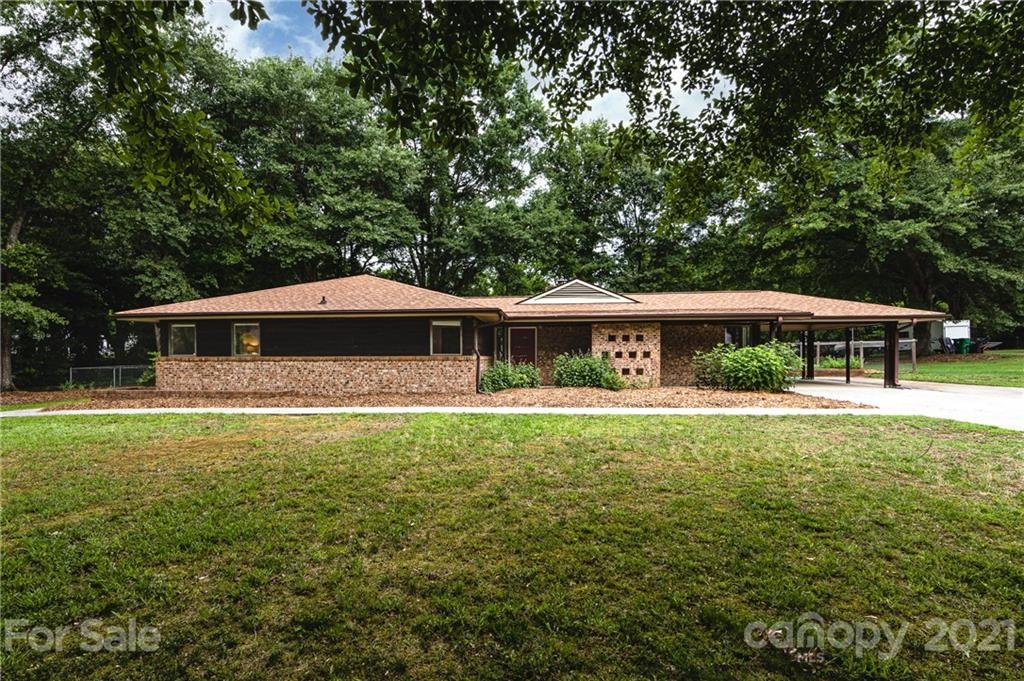 Property image 1 at 7101 Essington Drive, Charlotte, NC 28270