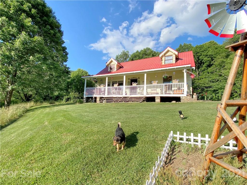 Property image 1 at 718 Wills Way, Canton, NC 28716