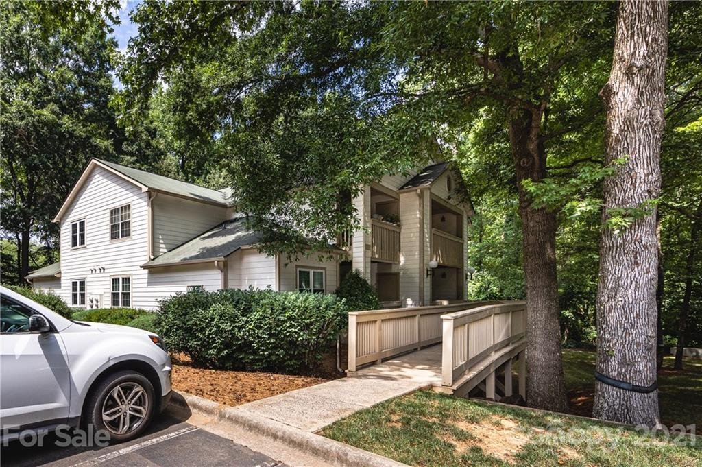 1001 Churchill Downs Court