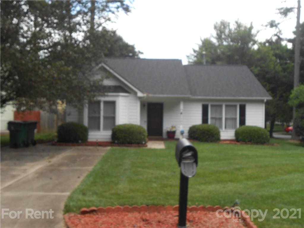 Property image 1 at 7502 Crestside Lane, Charlotte, NC 28227