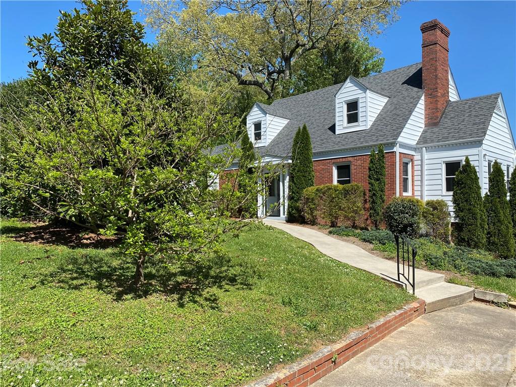 Property image 1 at 158 Hawthorne Drive, Brevard, NC 28712