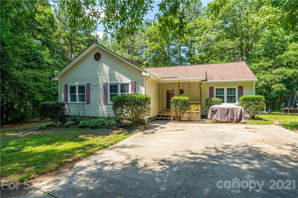 Property image 1 at 810 Clearview Court, Concord, NC 28025