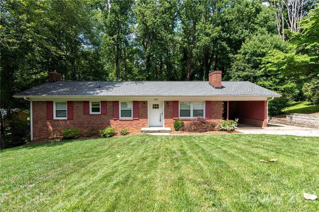 Property image 1 at 132 30th Avenue, Hickory, NC 28601