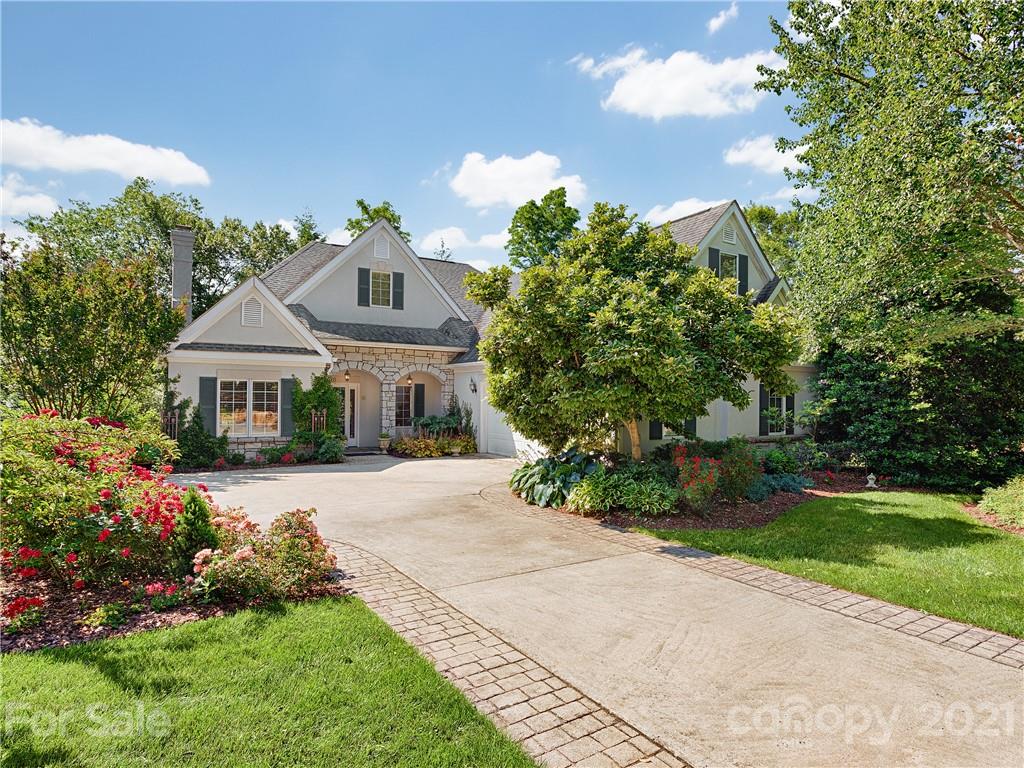 Property image 1 at 10 Clovelly Way, Asheville, NC 28803