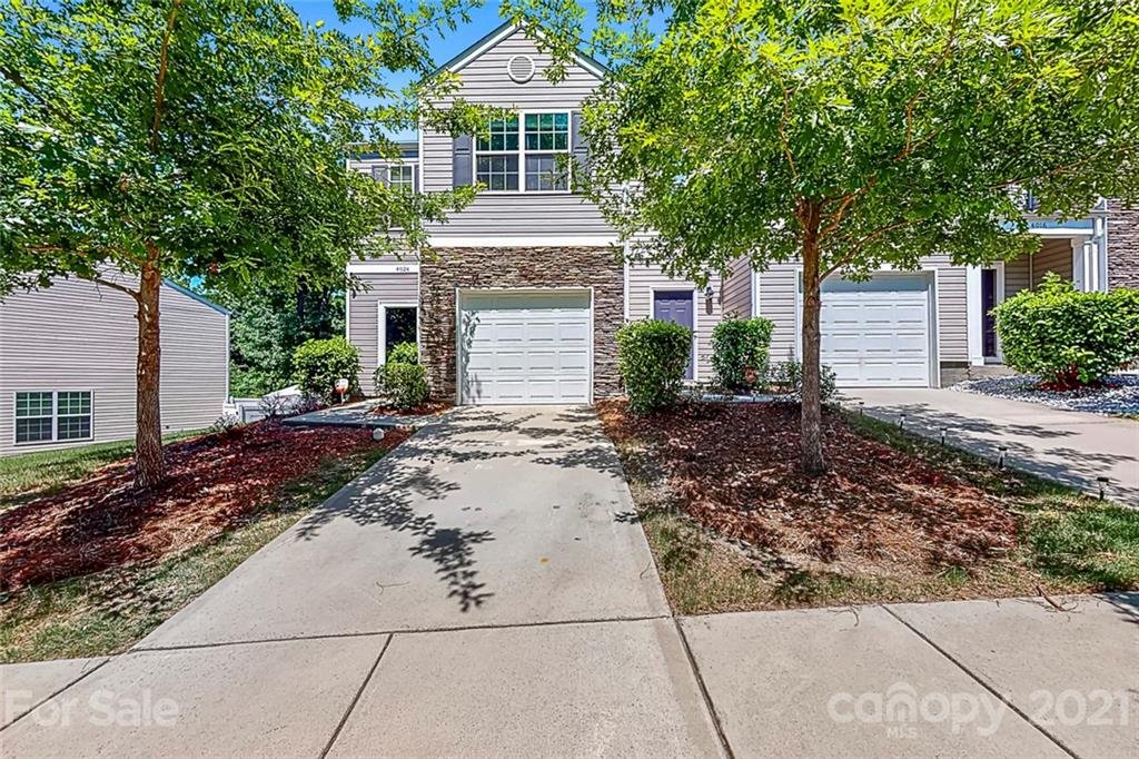 Property image 1 at 4024 Queensbridge Road, Charlotte, NC 28213