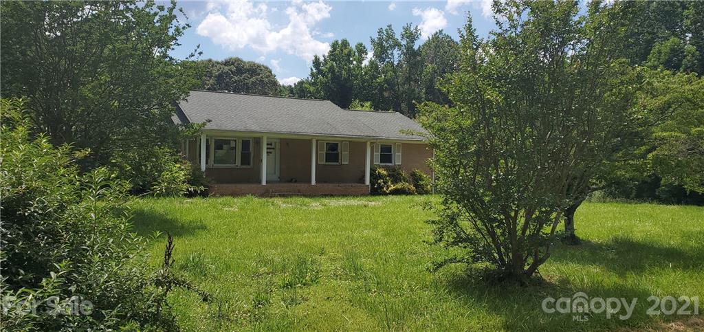 Property image 1 at 806 Edgewood Road, Bessemer City, NC 28016