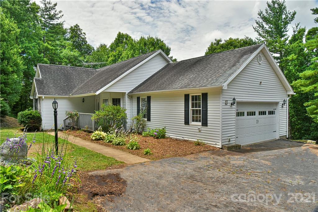 Property image 1 at 21 Moriah Lane, Asheville, NC 28803