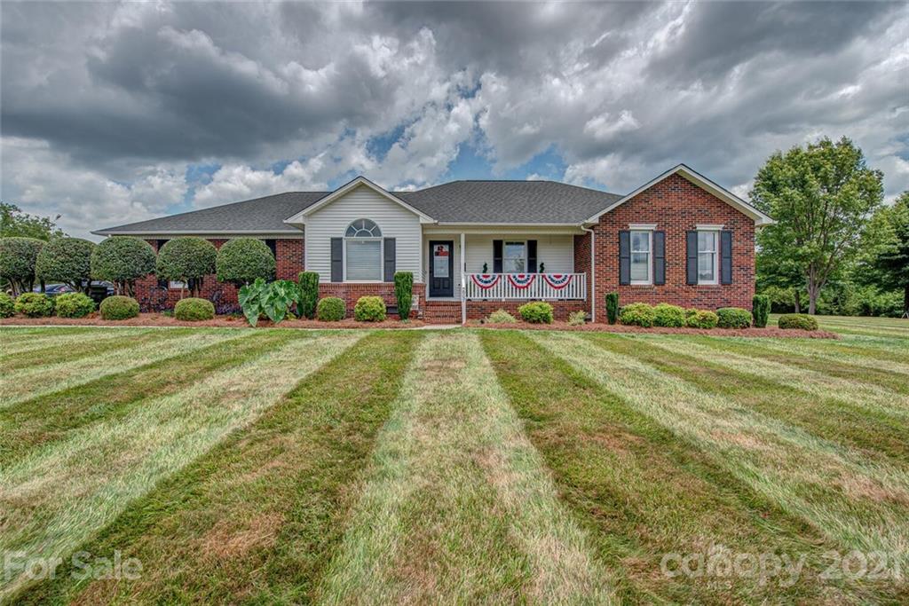 Property image 1 at 607 Sandycrest Drive, Cherryville, NC 28021