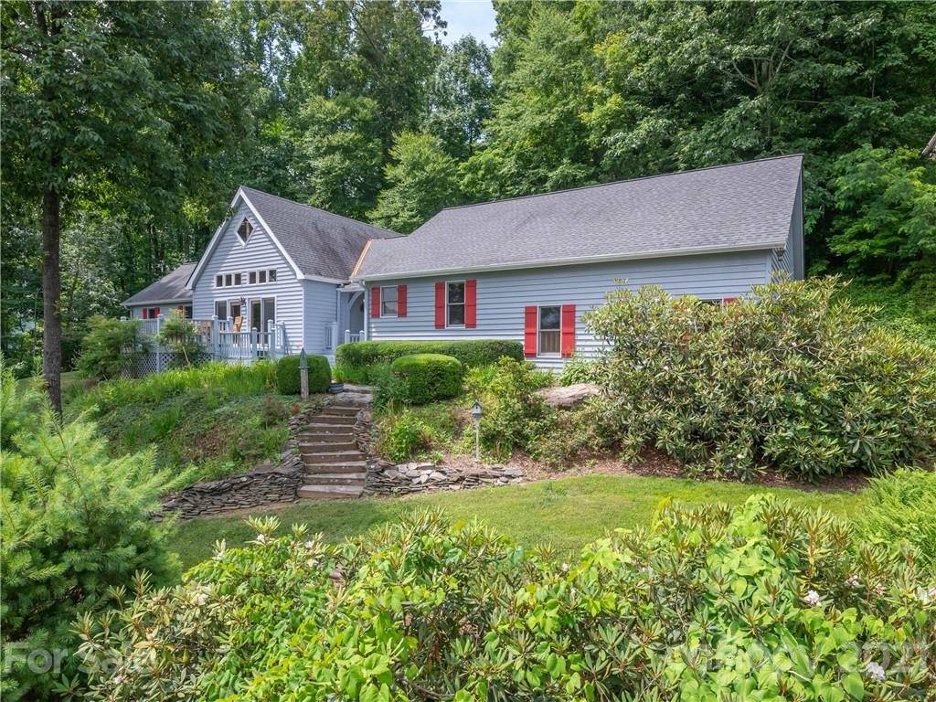 812 Summit Farm Lane