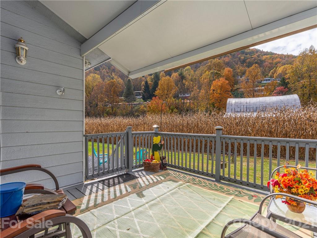 Property image 1 at 106 Market Street, Maggie Valley, NC 28751