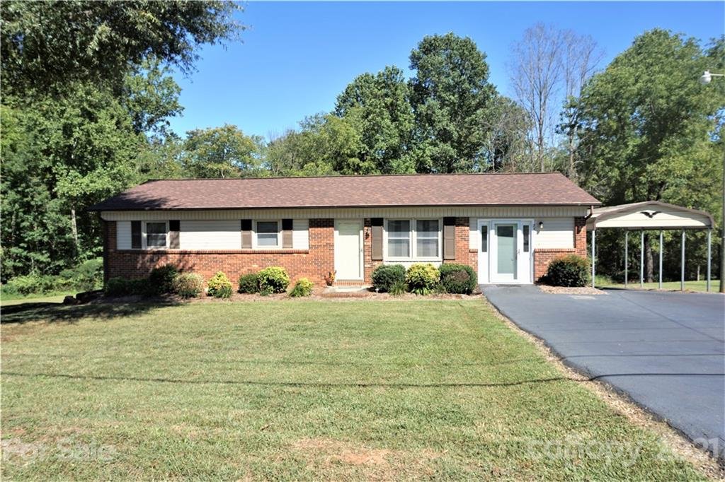 Property image 1 at 227 Shannonbrook Drive, Newton, NC 28658