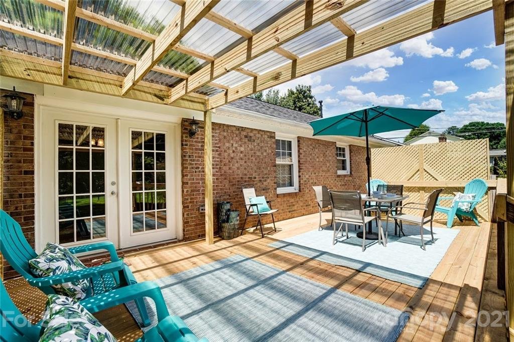 Property image 1 at 13665 Idlewild Road, Matthews, NC 28105