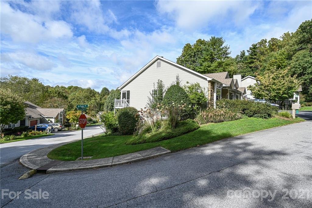 Property image 1 at 715 N Park Place, Hendersonville, NC 28791