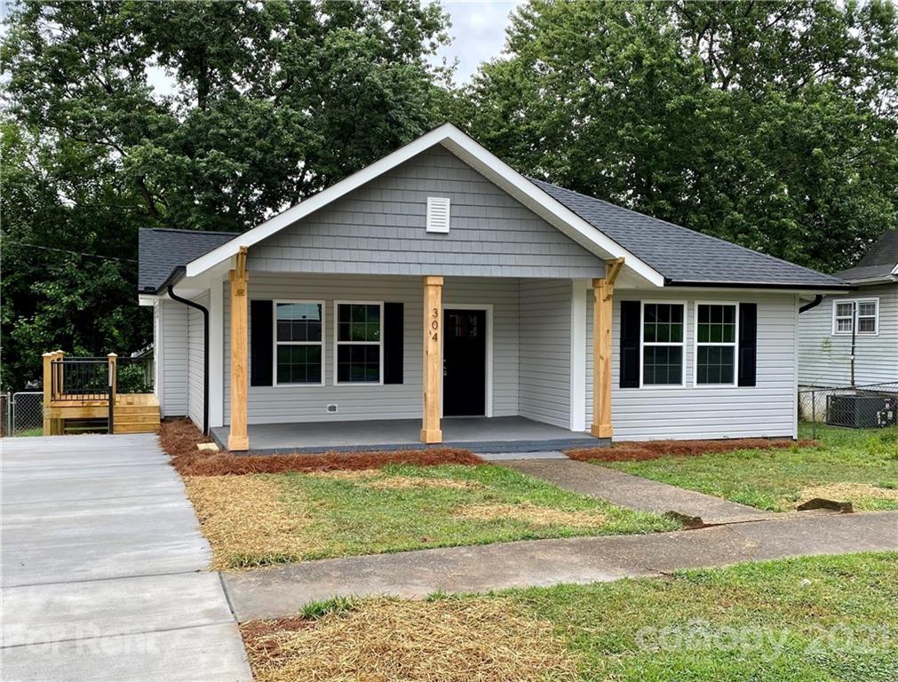 Property image 1 at 304 S King Street, Gastonia, NC 28052