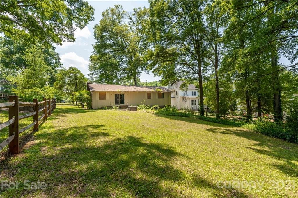 Property image 1 at 515 Spring Street, Davidson, NC 28036