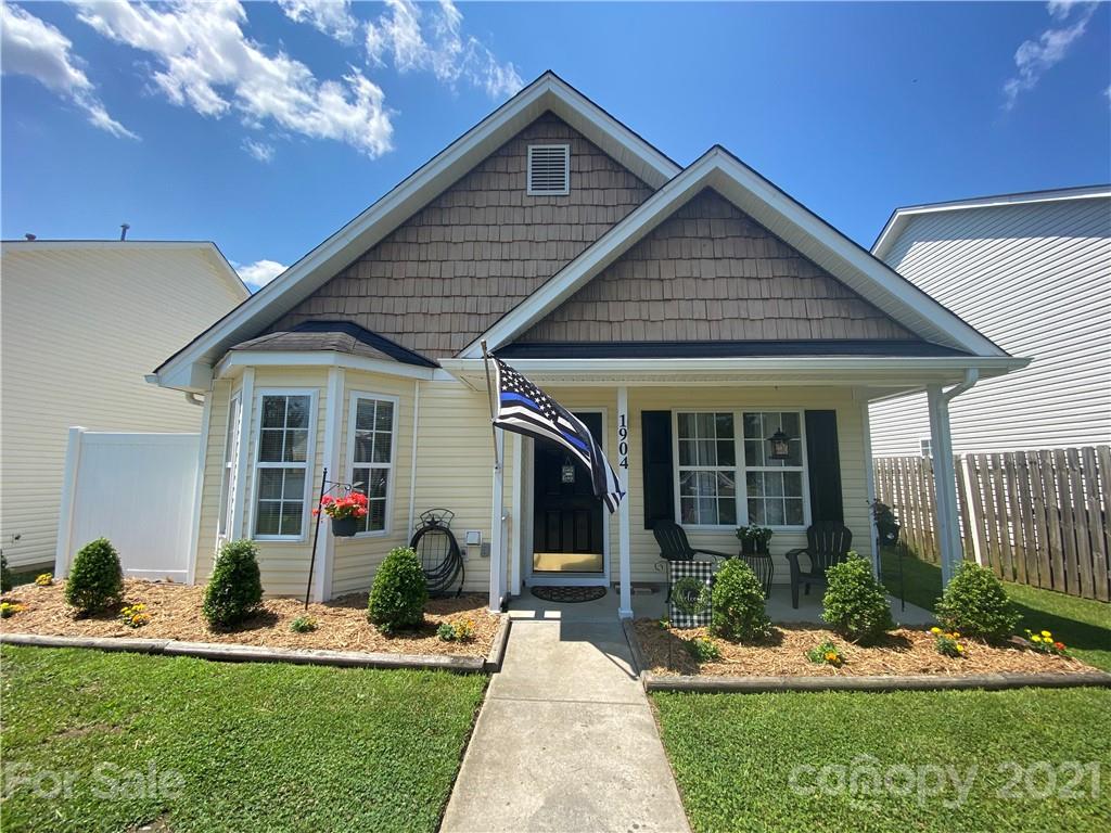 1904 Duke Adam Street