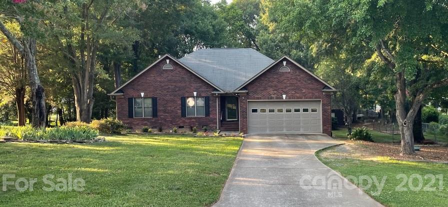 Property image 1 at 4315 Creemore Drive, Charlotte, NC 28213