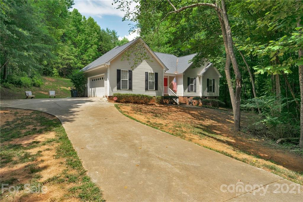 Property image 1 at 723 Cove Road, Gastonia, NC 28052