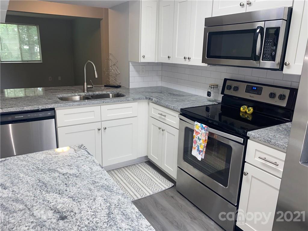 Property image 1 at 7312 Pebblestone Drive, Charlotte, NC 28212