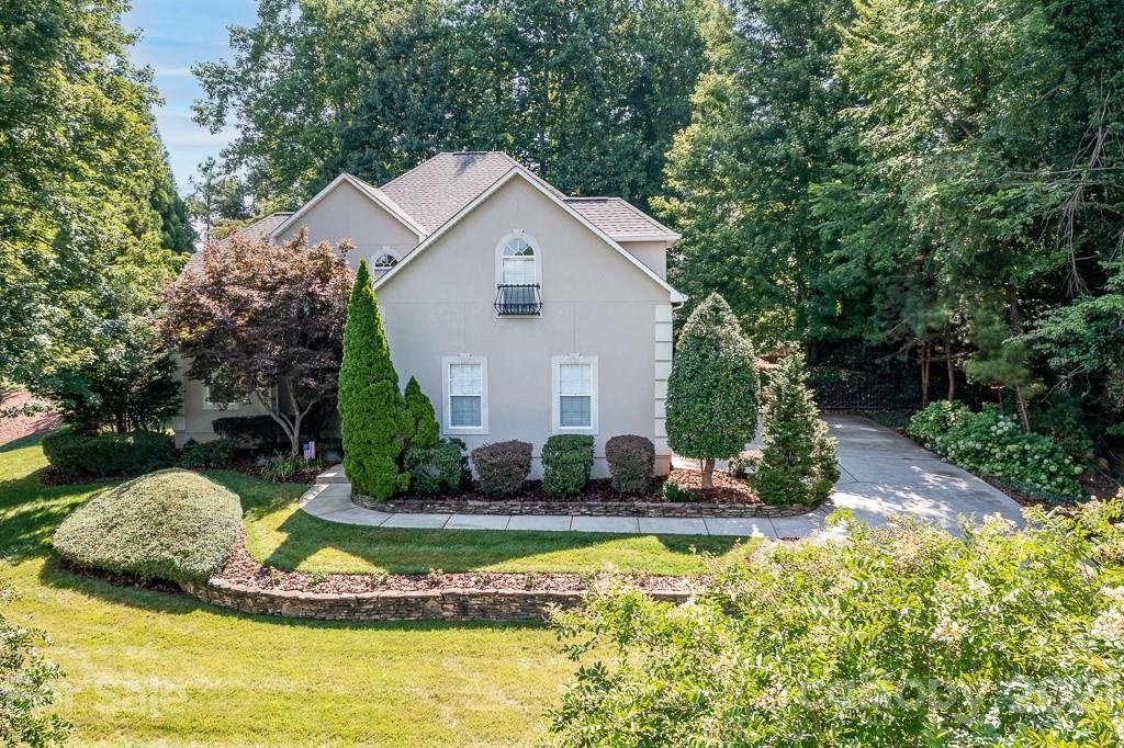 Property image 1 at 110 Grand Bay Drive, Mooresville, NC 28117