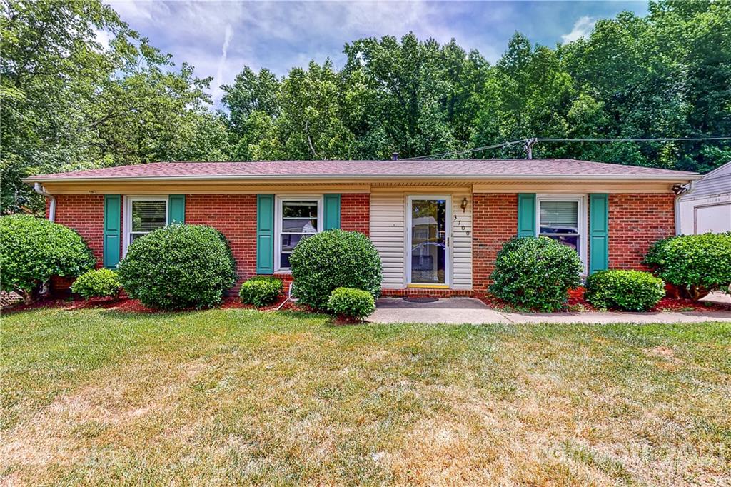 Property image 1 at 3700 Braden Drive, Charlotte, NC 28216