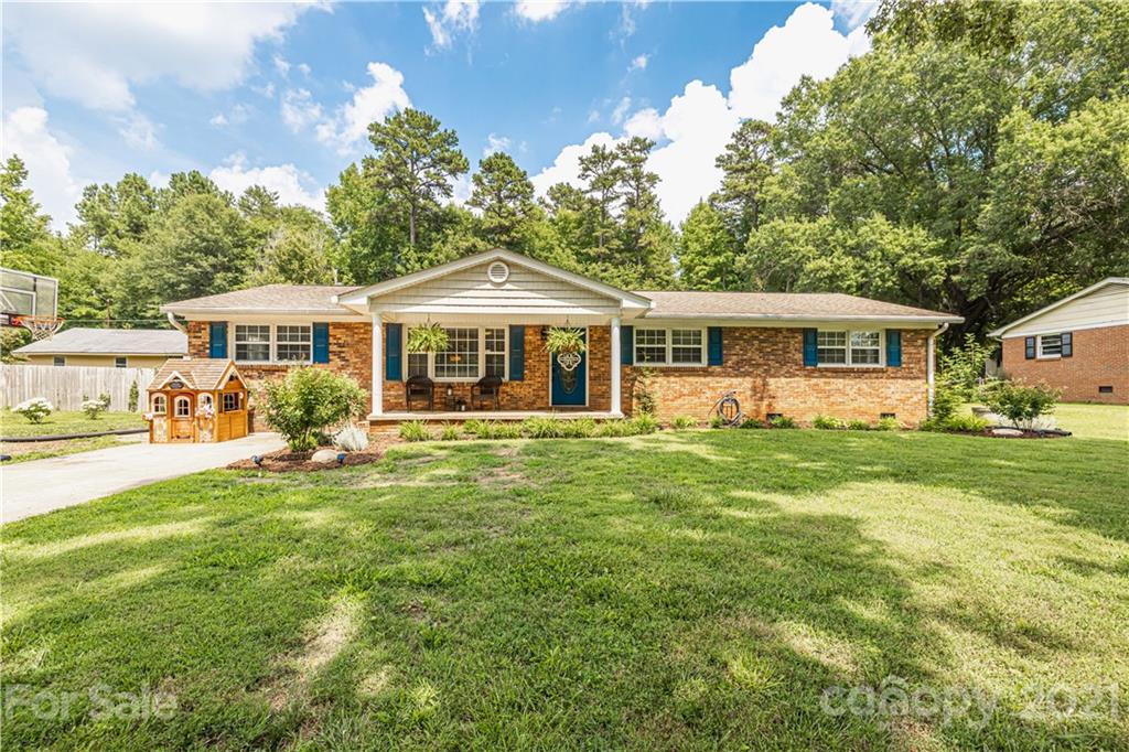 2634 Fairgreen Drive