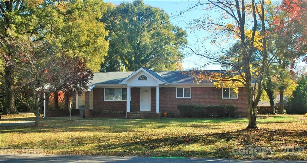 Property image 1 at 320 Owen Boulevard, Charlotte, NC 28213