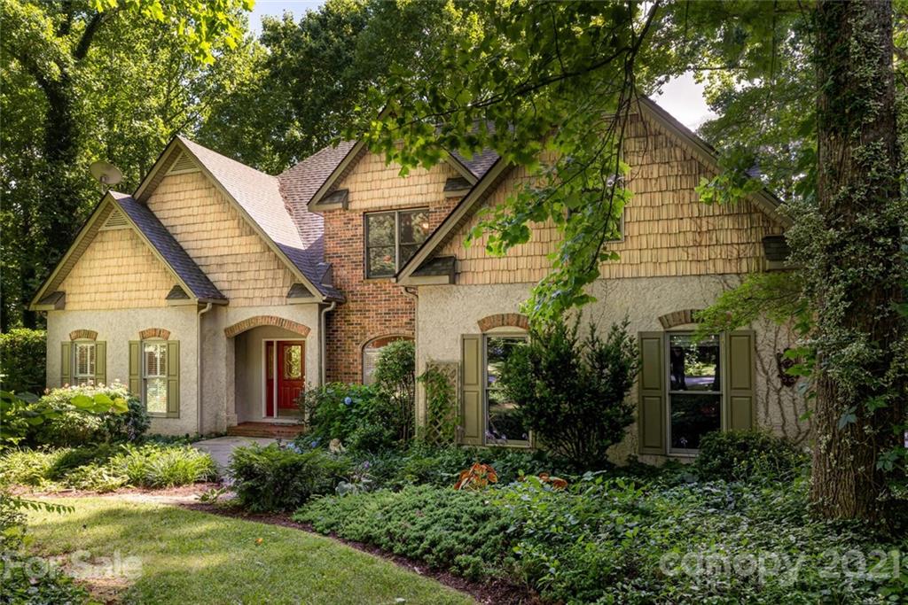 Property image 1 at 601 Black Walnut Court, Hendersonville, NC 28792