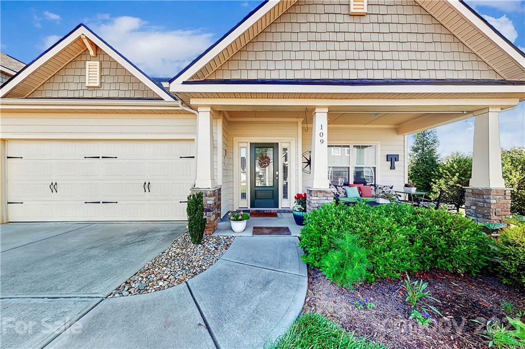Property image 1 at 109 Damsire Court, Mooresville, NC 28115
