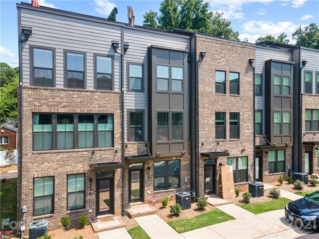 Property image 1 at 322 Music Hall Way, Charlotte, NC 28203