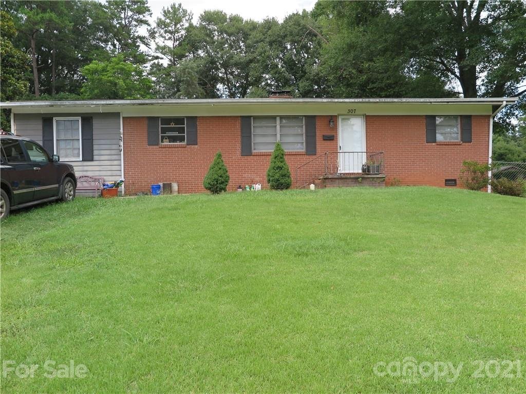 Property image 1 at 307 Gaston Avenue, Mount Holly, NC 28120