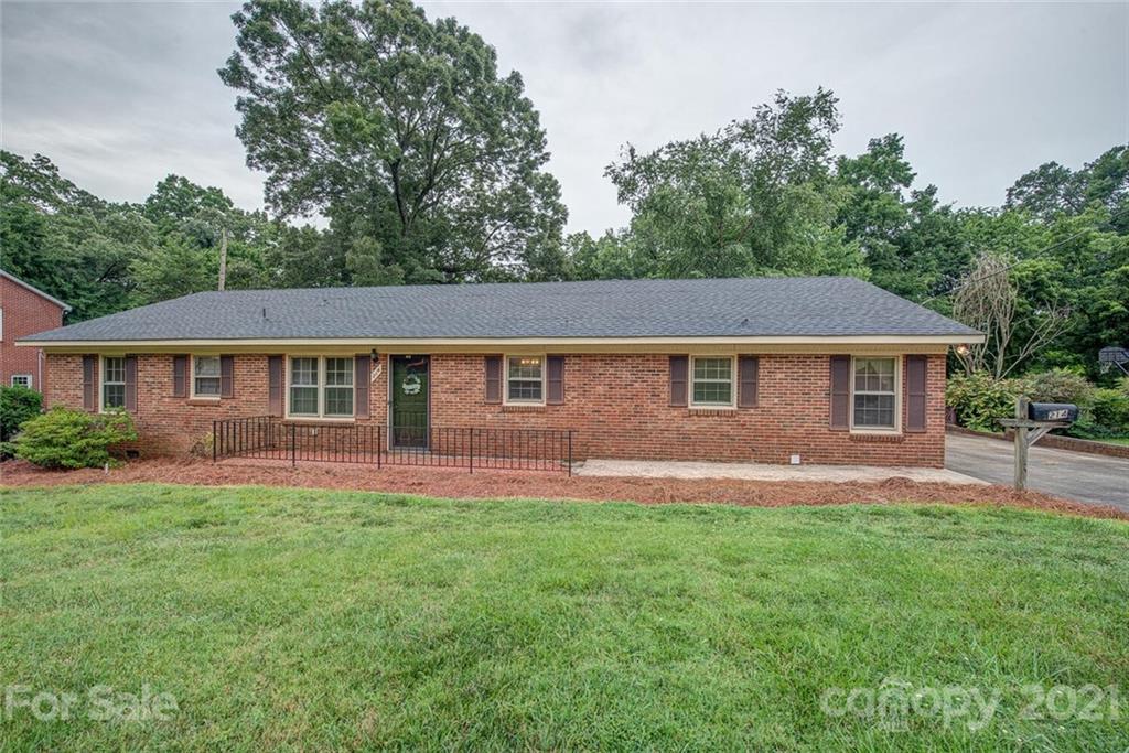 Property image 1 at 214 Dogwood Drive, Mount Holly, NC 28120