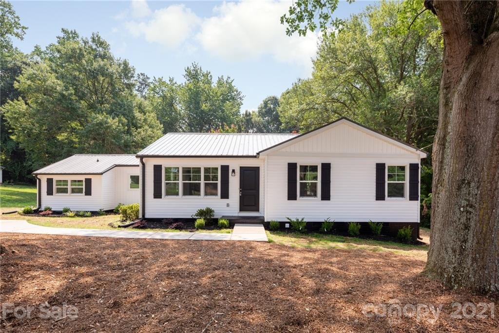 Property image 1 at 124 Point Circle, Belmont, NC 28012
