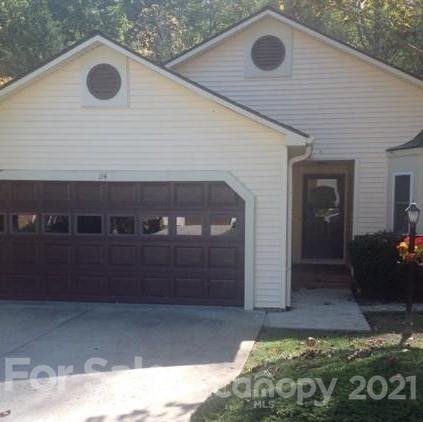 Property image 1 at 114 Exeter Court, Hendersonville, NC 28791