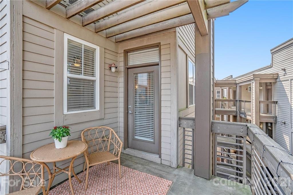 Property image 1 at 562 Oakland Avenue, Charlotte, NC 28204