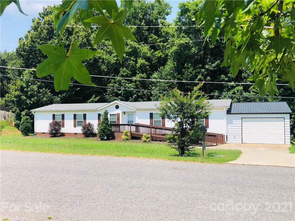 Property image 1 at 141 Oak Creek Road, Statesville, NC 28625