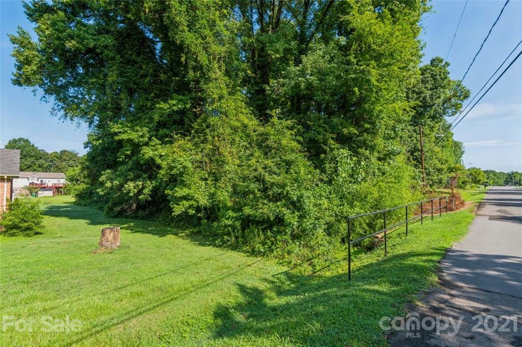 Property image 1 at 3616 Westerwood Drive, Charlotte, NC 28214