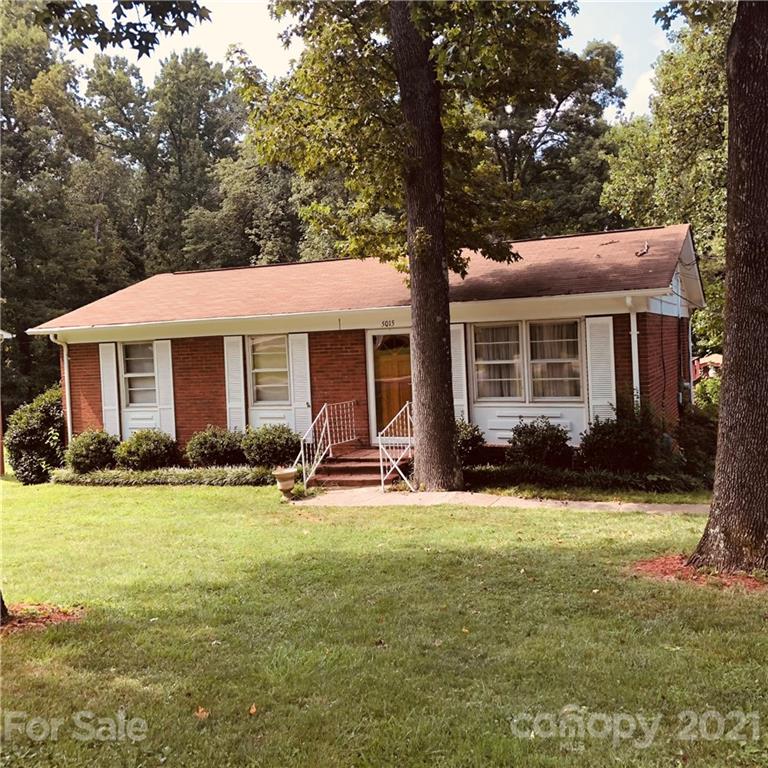 Property image 1 at 5015 Curtiswood Drive, Charlotte, NC 28213